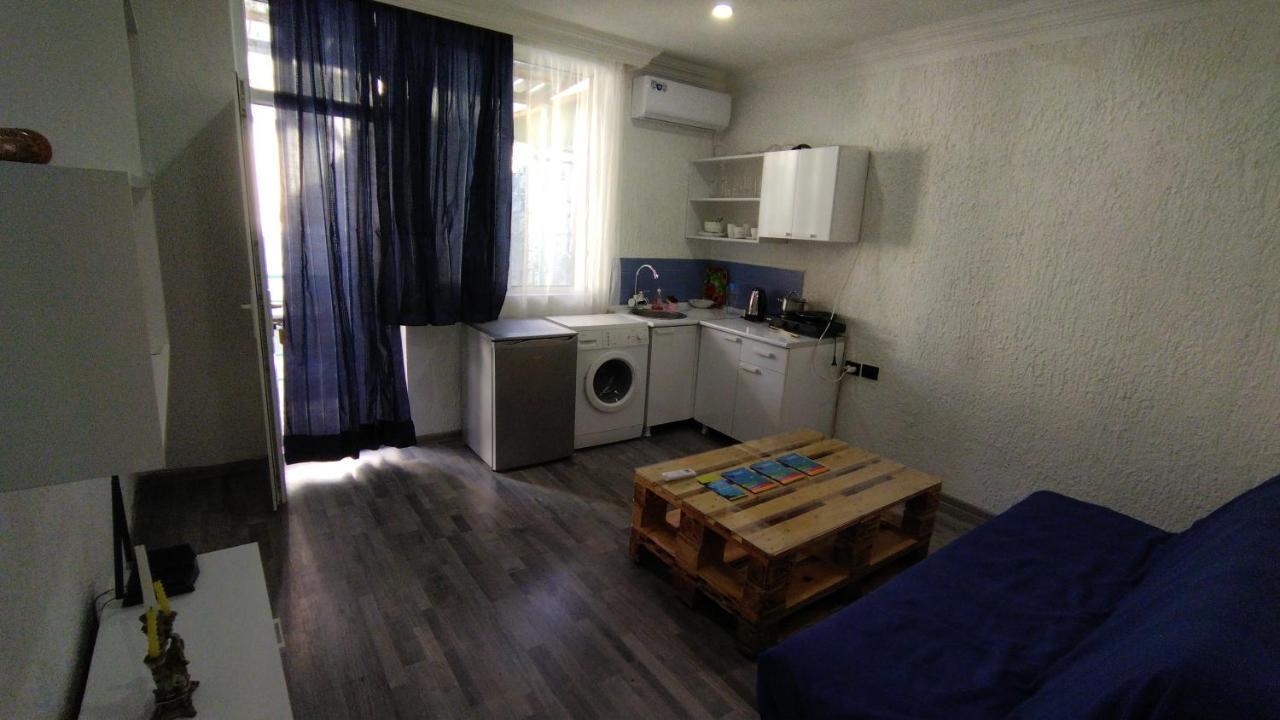 Shapatava Aparthotel Батуми Экстерьер фото