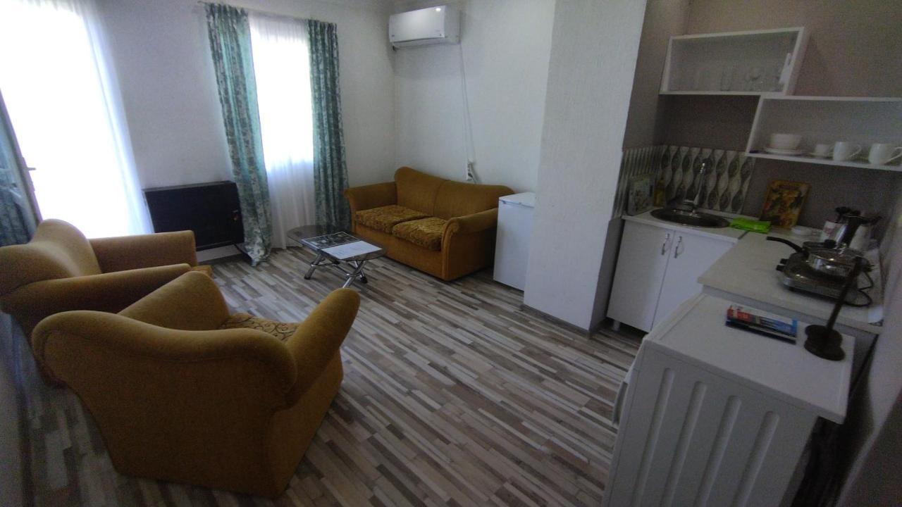 Shapatava Aparthotel Батуми Экстерьер фото